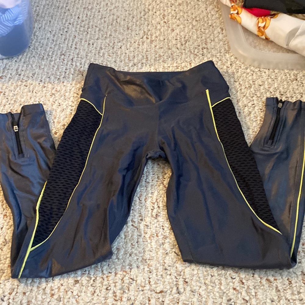 Workout pants